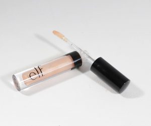 elf lip plumping lip gloss in Champagne Glam