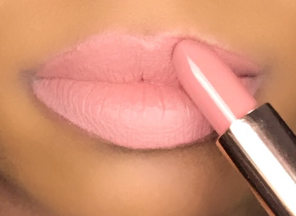 Essence Cosmetics Bold Lipstick